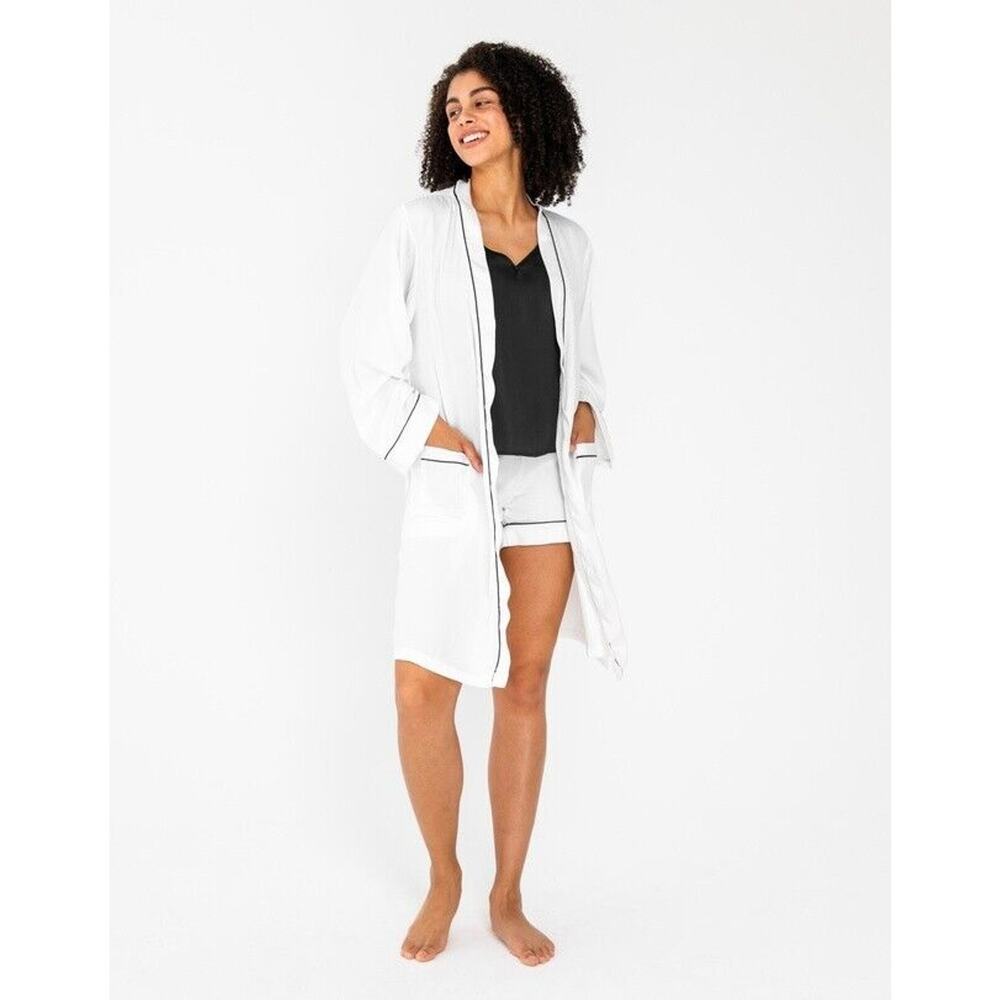 NWOT $130 Ettitude White Bamboo Sateen Womens Robe Medium M